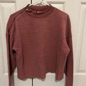 American Eagle rose sweater